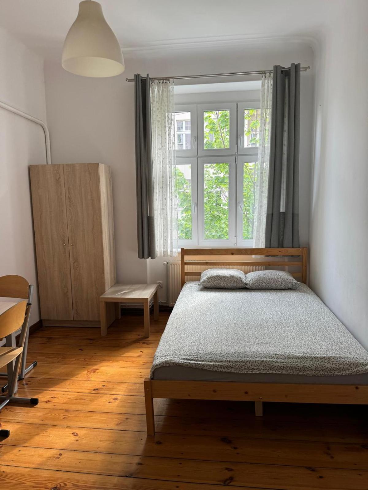 Lilia House Vandrarhem Poznań Exteriör bild