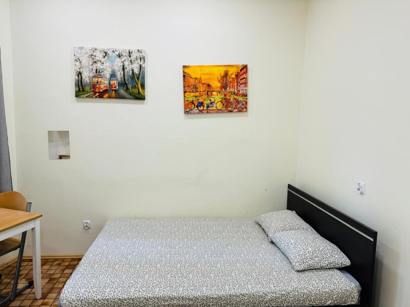 Lilia House Vandrarhem Poznań Exteriör bild