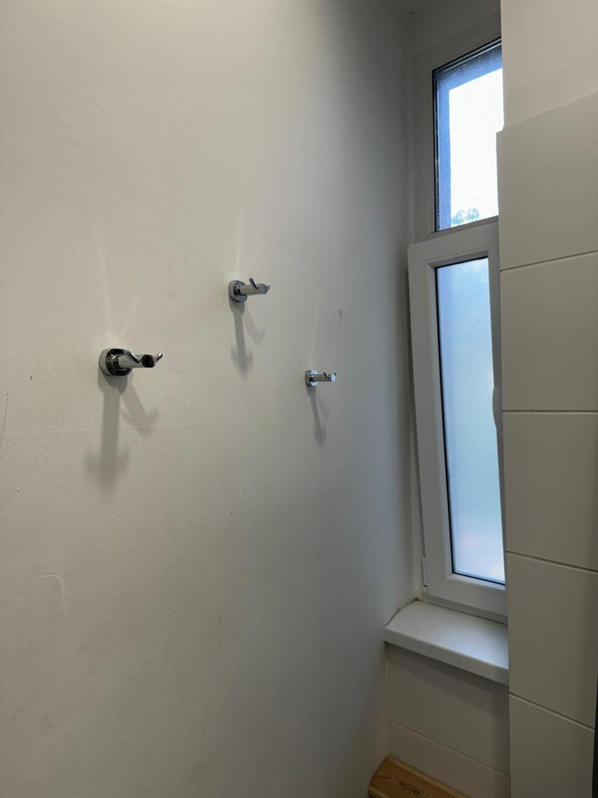 Lilia House Vandrarhem Poznań Exteriör bild
