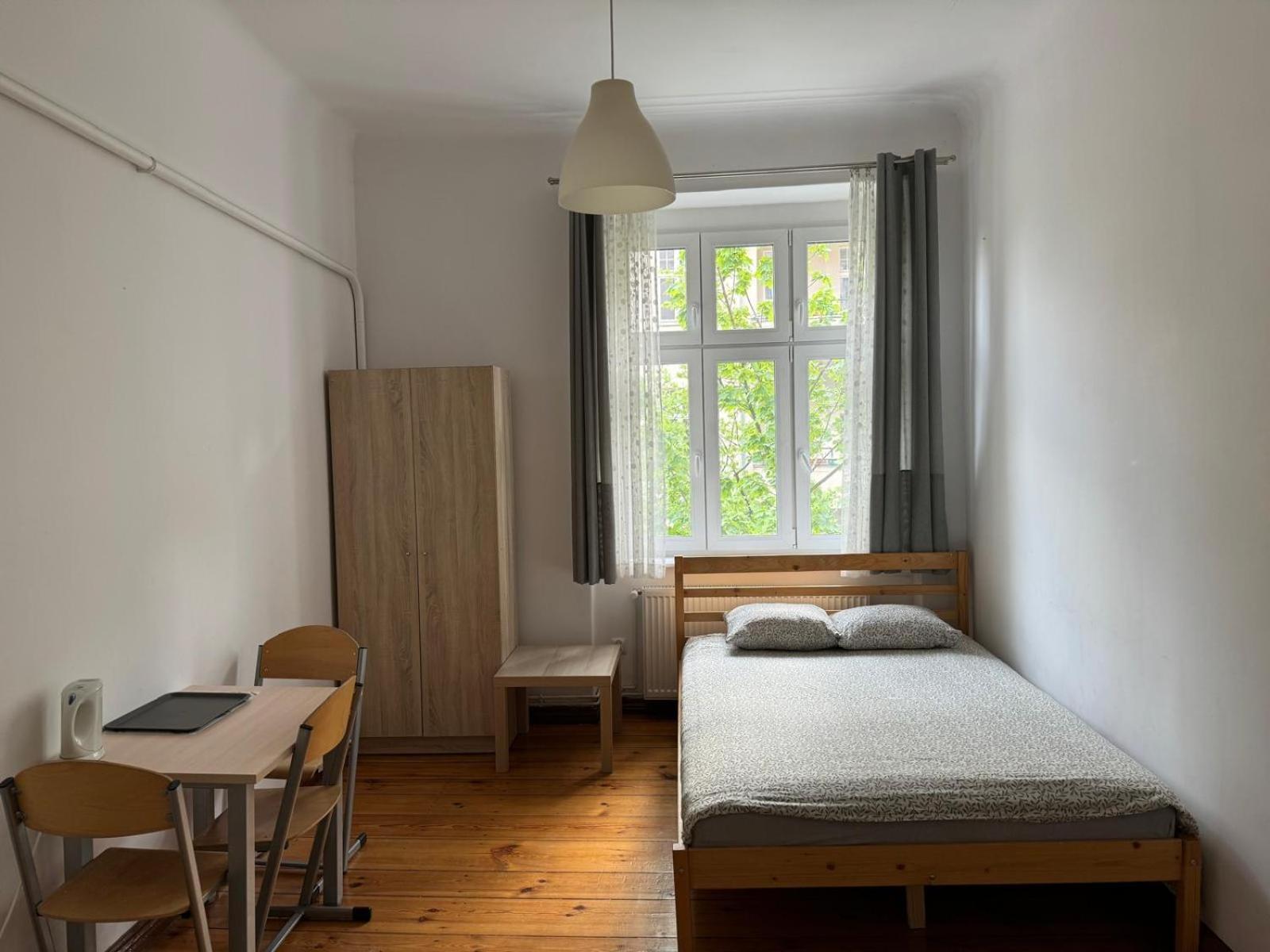 Lilia House Vandrarhem Poznań Exteriör bild