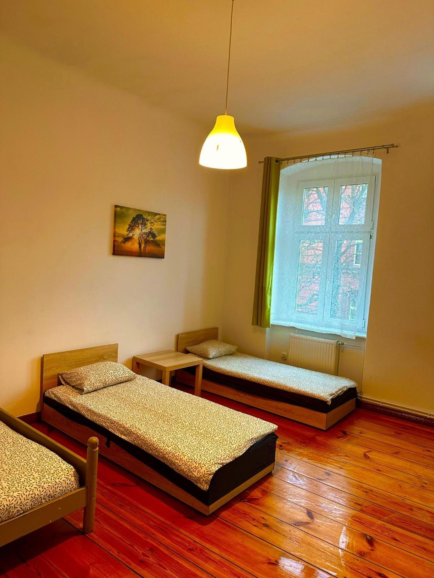 Lilia House Vandrarhem Poznań Exteriör bild
