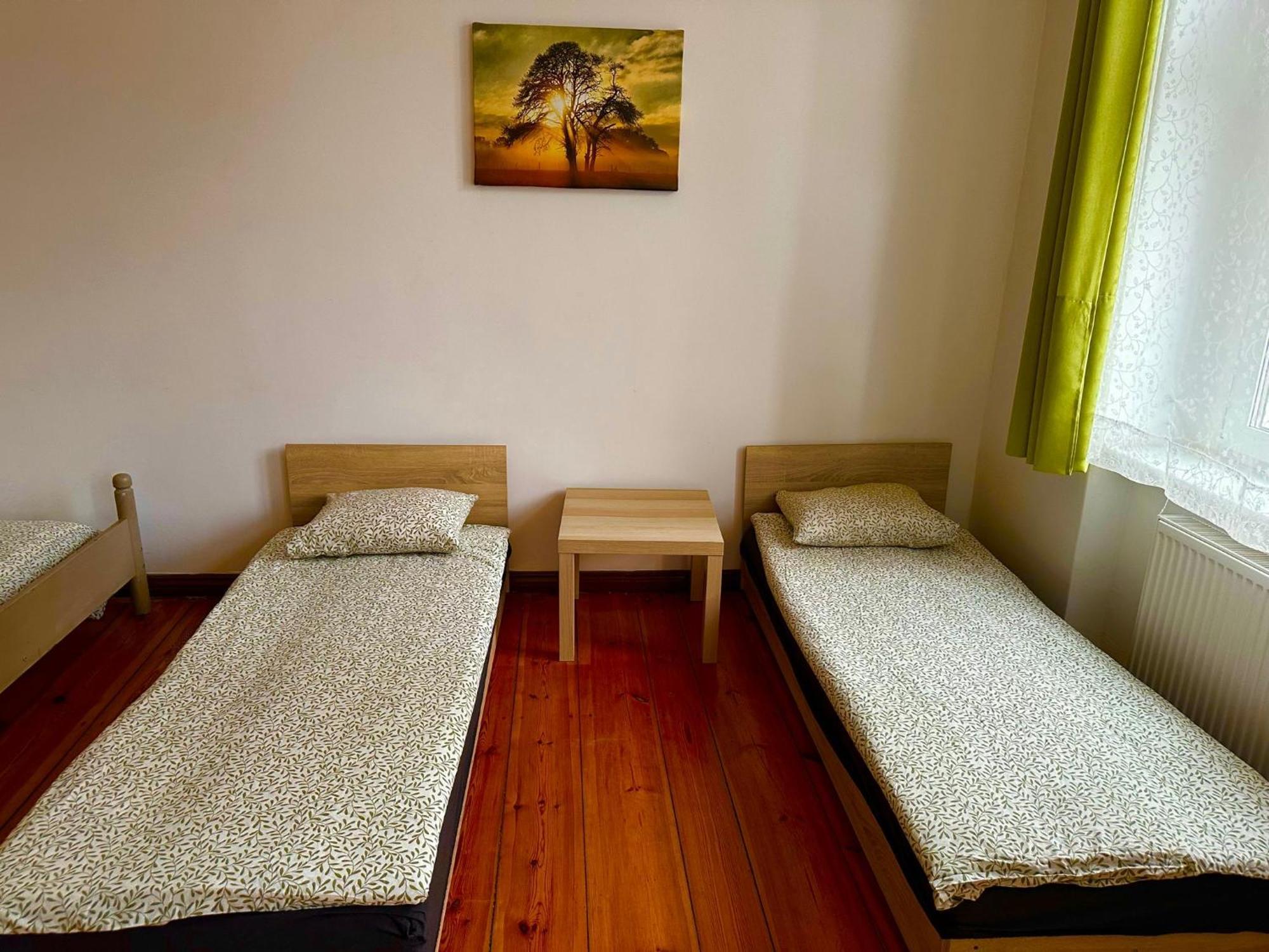 Lilia House Vandrarhem Poznań Exteriör bild