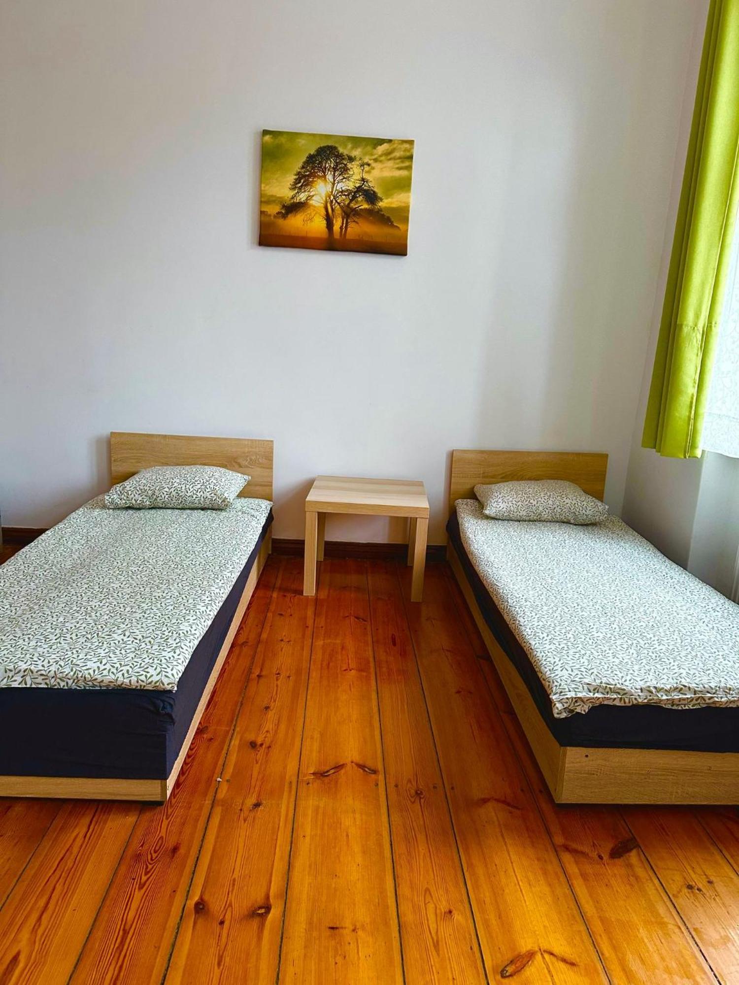 Lilia House Vandrarhem Poznań Exteriör bild