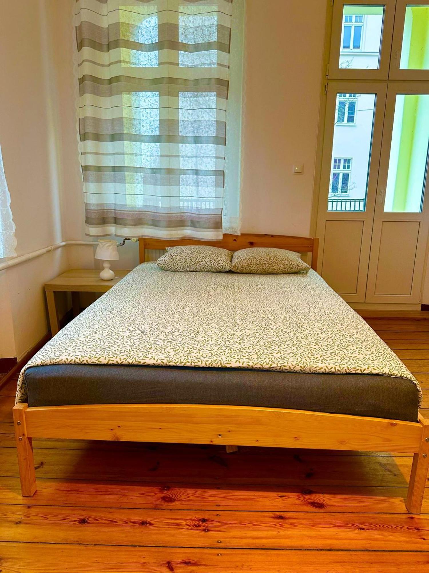 Lilia House Vandrarhem Poznań Exteriör bild