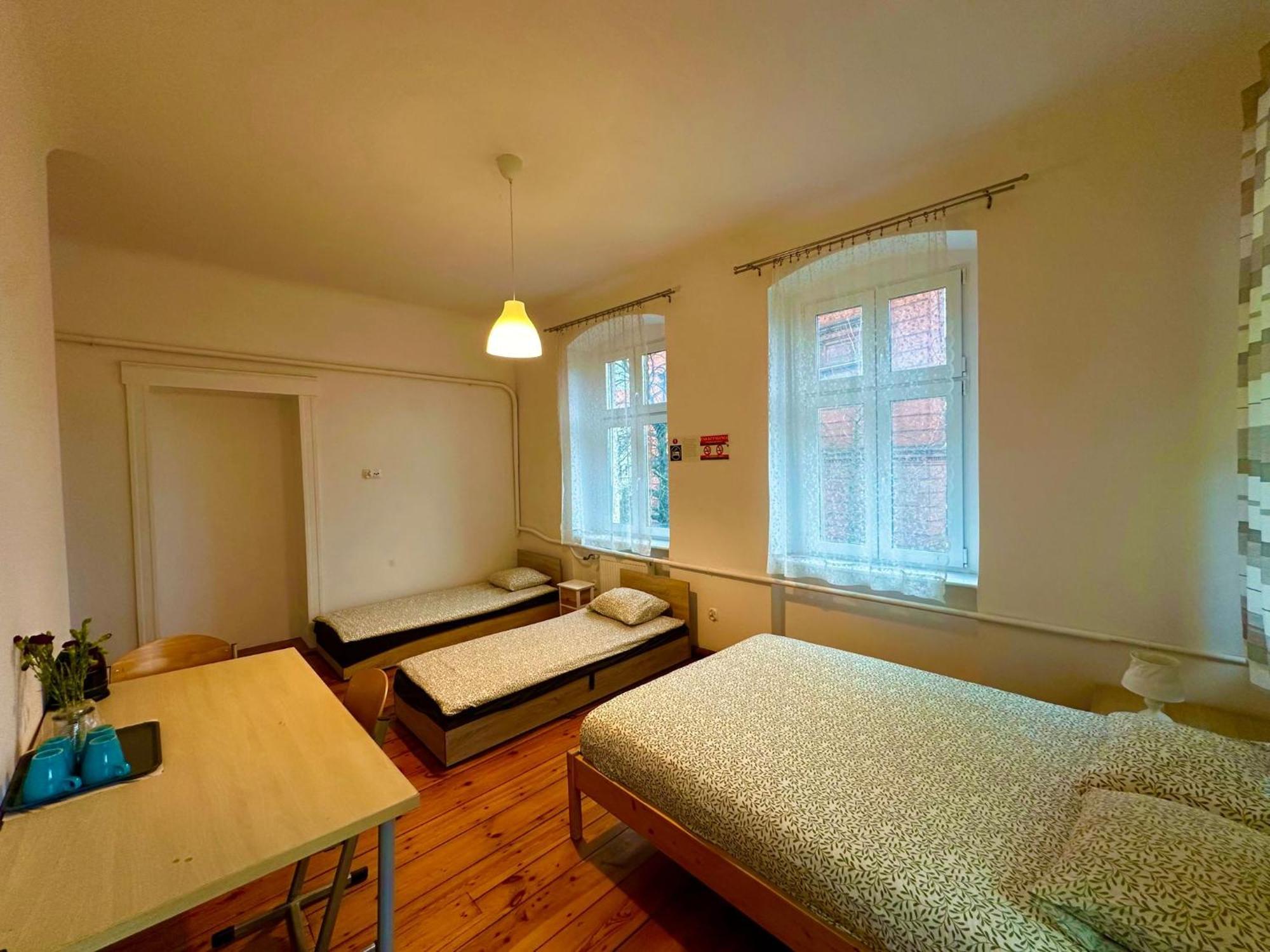 Lilia House Vandrarhem Poznań Exteriör bild