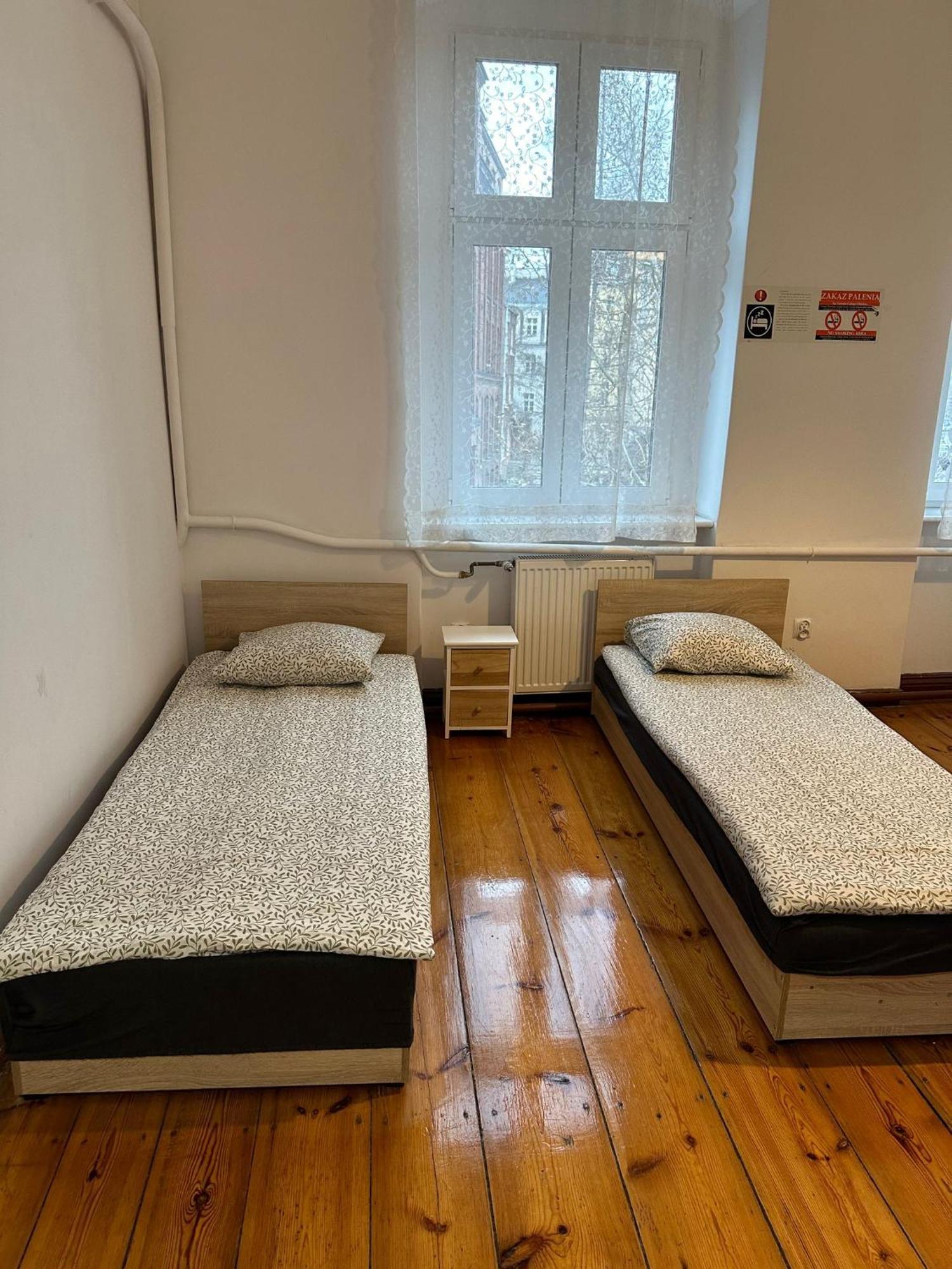Lilia House Vandrarhem Poznań Exteriör bild